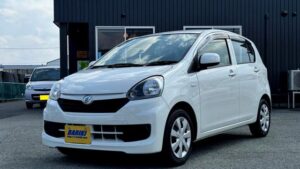 ダイハツ　ミライース　L SA  CVT  パール　室内展示車