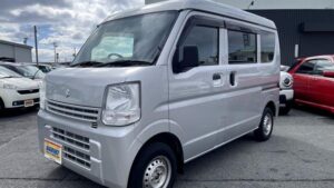 スズキ　エブリィ　PAリミテッド　5MT  4WD  シルバー　室内展示車